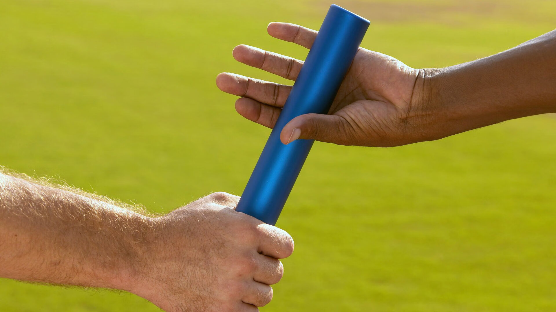 “马科斯·莫奇的精准防守与突进技术，帮助美洲狮队拓宽战术深度”