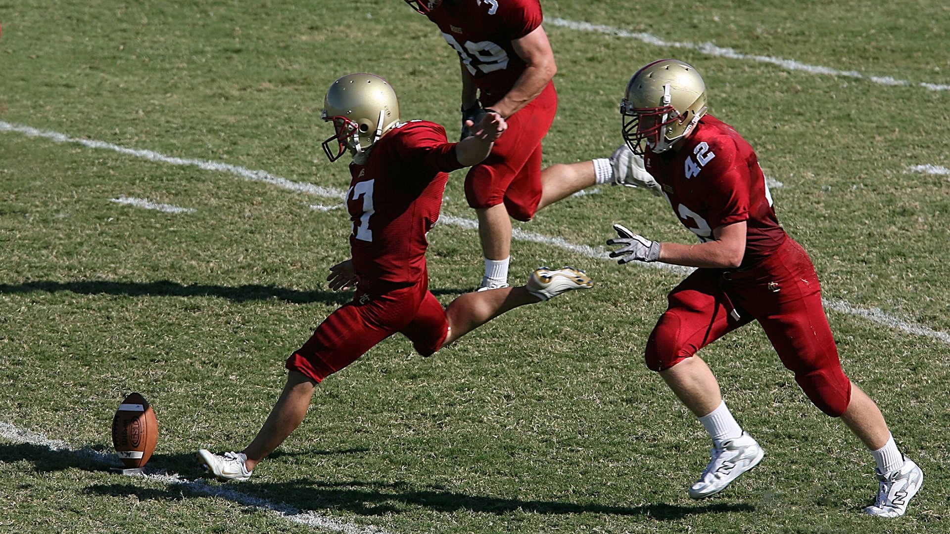 中国足球校园足球普及活动深入推进，中国校园足球的发展方向